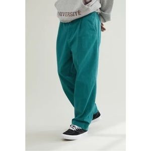 Urban Outfitters men’s pleated trouser pants jade green loose fit